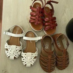 Toddler sz9 sandals bundle